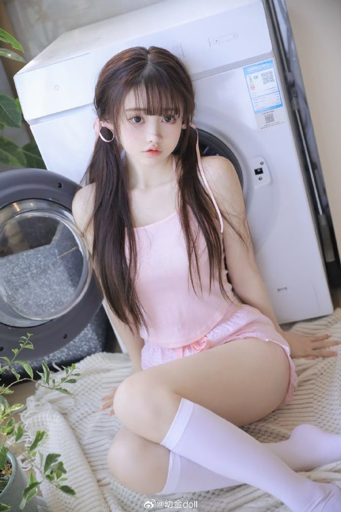 深夜也能投屏稳定 · 家庭